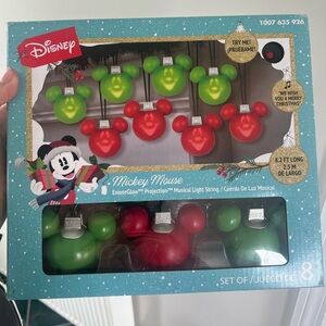 DISNEY SINGING HOLIDAY DECORATION